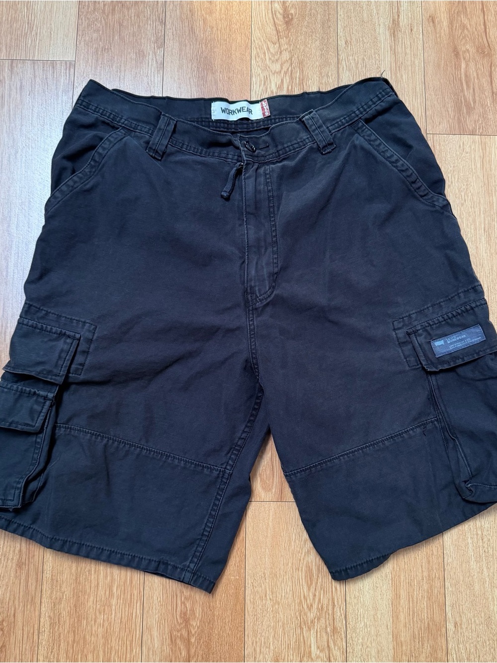 LEVI'S Cargo Shorts Men's 34 Black Baggy Y2K Grunge 90s Casual Outdoor Skater